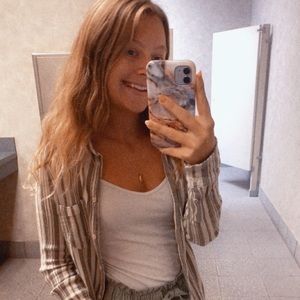 Meet your Posher, Antonia